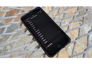 Your iPhone's Hidden Sleep Timer Stops Your Podcast From Playing After You Doze Off