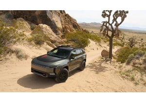  An American icon goes electric– Jeep reveals new Wagoneer S and hints at off-road Trailhawk model 