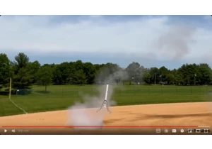 Model Rocket Nails Vertical Landing After Three-Year Effort