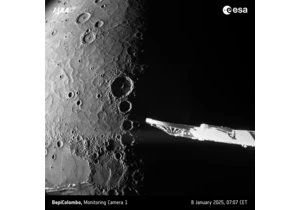 Mercury's shadowy North Pole revealed by M-CAM 1