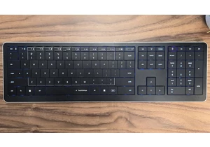  Clevetura CLVX 1 Wireless Keyboard Review: Touch on Keys 