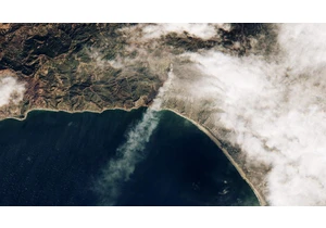 This Is What the Los Angeles Wildfires Look Like From Space