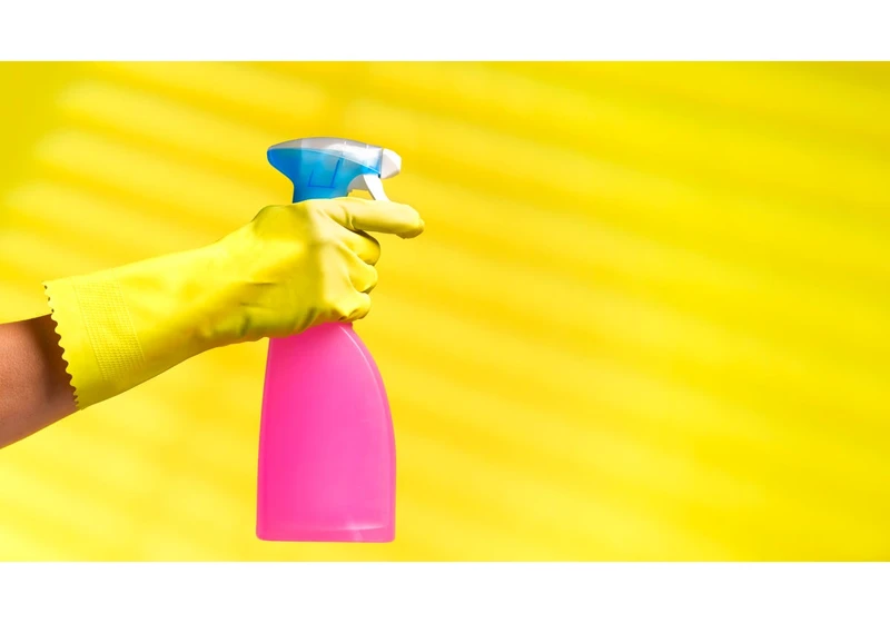 Spring Cleaning Guide: A Step-by-Step Cheat Sheet to Deep Clean Your Home