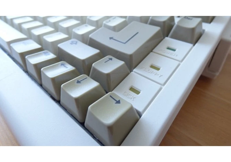 Amiga 600: instalace operačního systému a prohlídka hardware