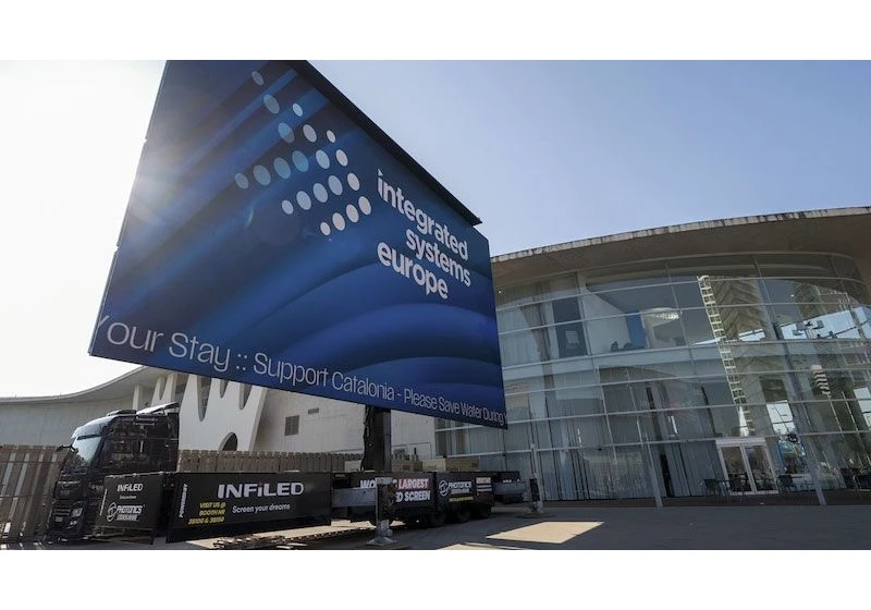  World's largest mobile LED screen is 767 inches, with a 4K resolution and a 3,840 Hz refresh rate 