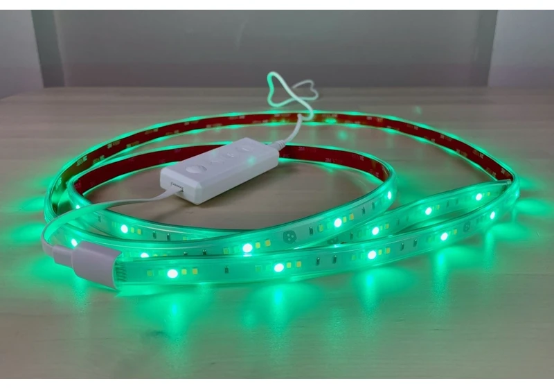 Nanoleaf Essentials Lightstrip review: A bright, affordable and Thread-enabled LED light strip