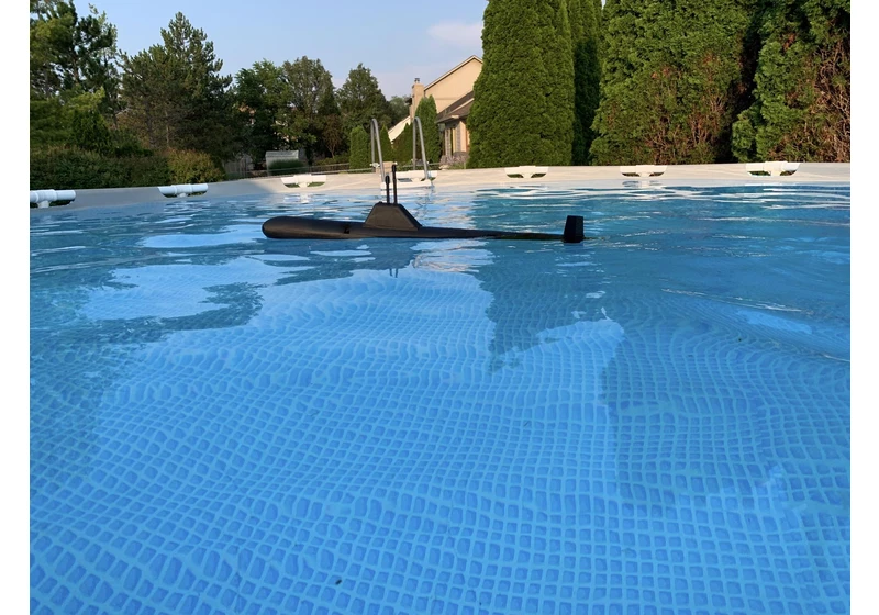 Patrol the pool with this Arduino Nano-powered DIY RC submarine