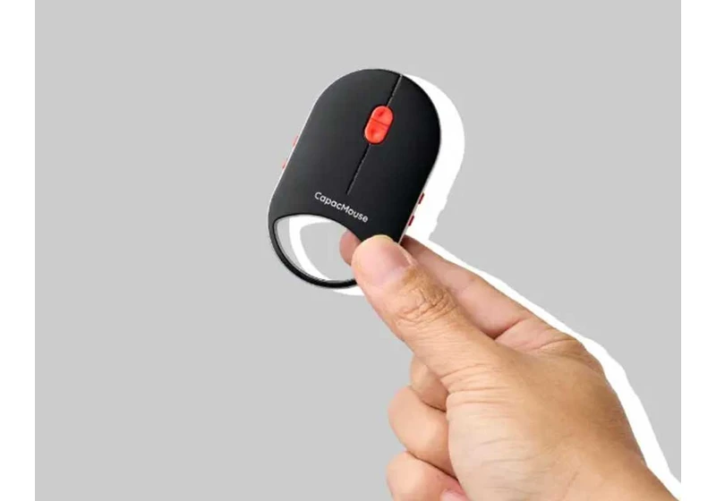 This ultra-portable mouse, the size of a car remote, still has 6 buttons