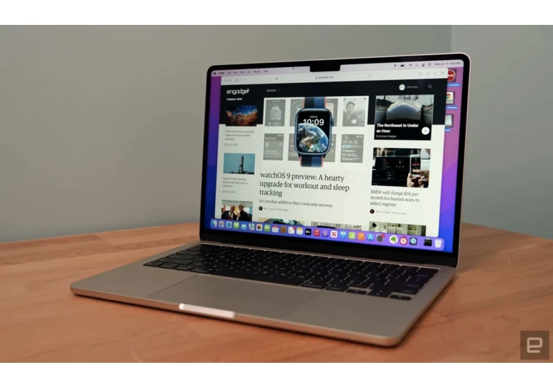 Apple's M2 MacBook Air drops to $800