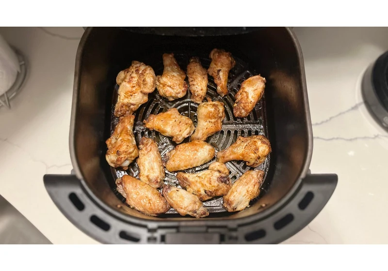 The Big Mistake to Avoid When Making Air Fryer Chicken Wings