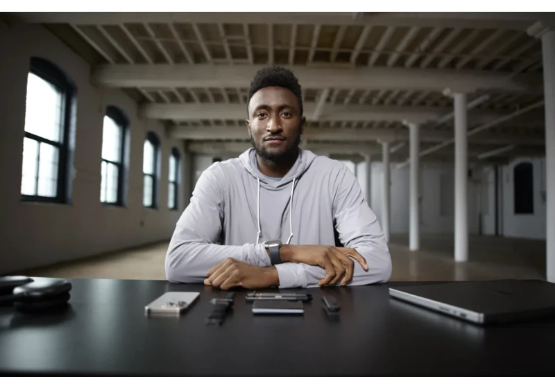 Minimalism in Design: The Secret Behind MKBHD’s Popularity