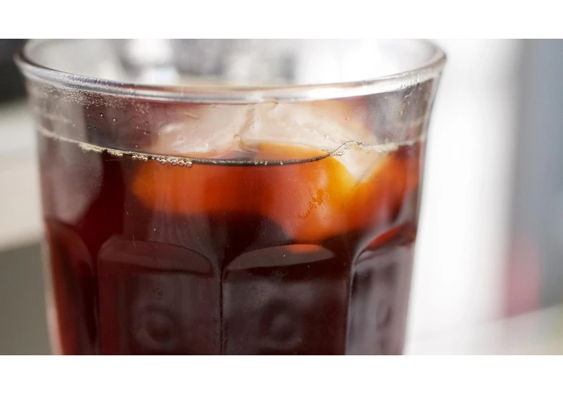 How to Make the Easiest Iced Coffee Recipe at Home