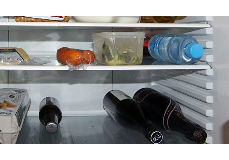 We Asked a Wine Pro if Open Red Wine Lasts Longer in the Fridge