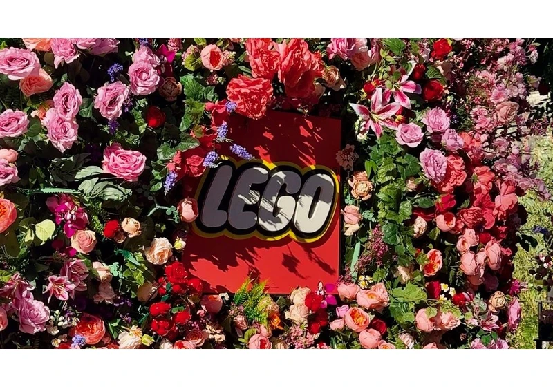  I got a first look at the new Lego flower sets in a botanical garden, and the Mini Orchid should be on your list 