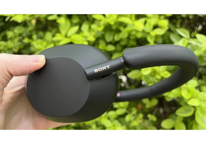  Sony's next flagship headphones leak in official docs, and now I'm getting excited 