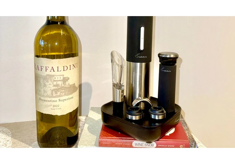 My Favorite Electric Wine Opener Set Is 22% Off for Cyber Monday