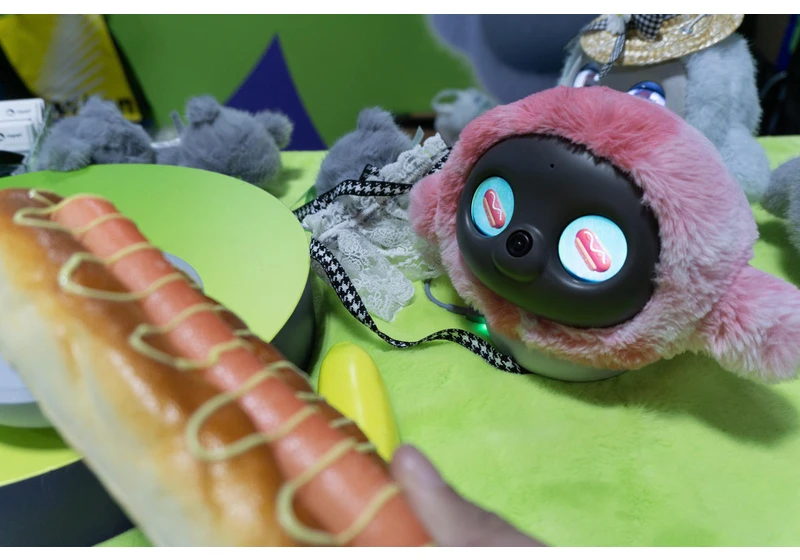 Ropet is the cute-as-hell emotional robot at CES 2025 that the modern Furby wishes it could be