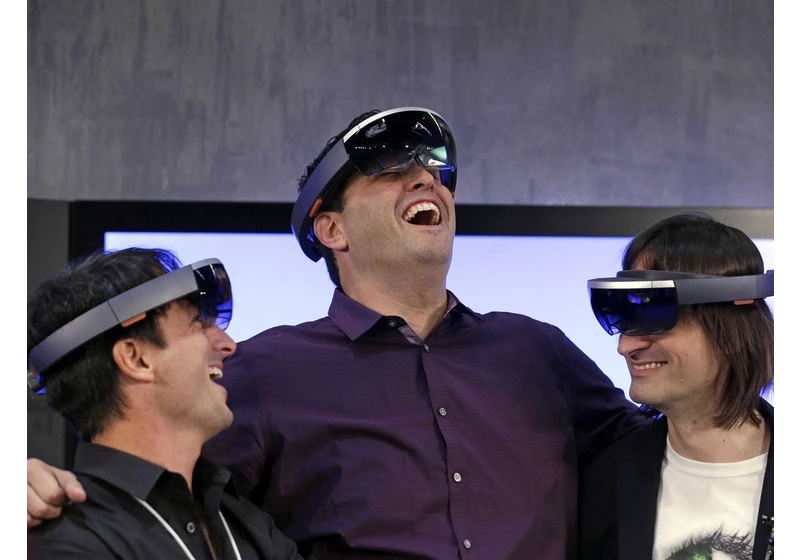  Microsoft has laid off entire teams behind Virtual, Mixed Reality, and HoloLens 