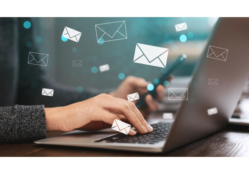 Mastering email campaign execution by Edna Chavira