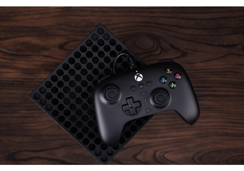 8Bitdo's Ultimate Wired Controller for Xbox drops to only $30