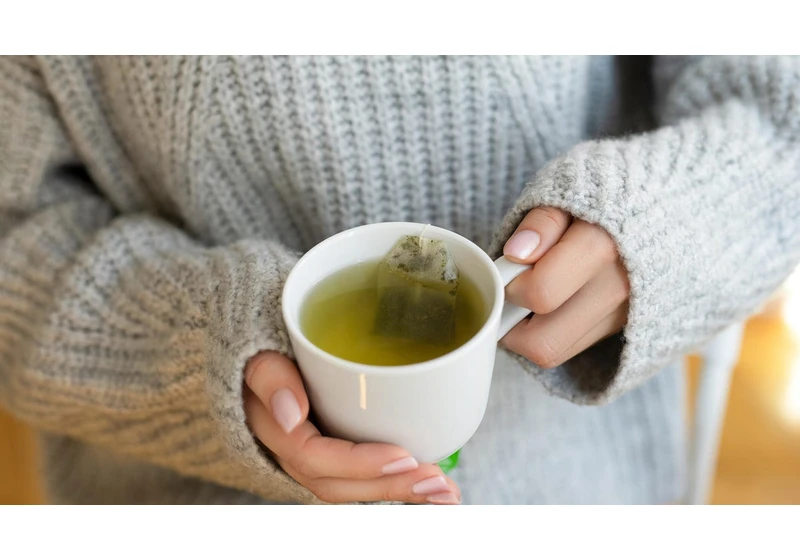 If You Aren't Drinking Green Tea, You're Missing Out on These 8 Benefits