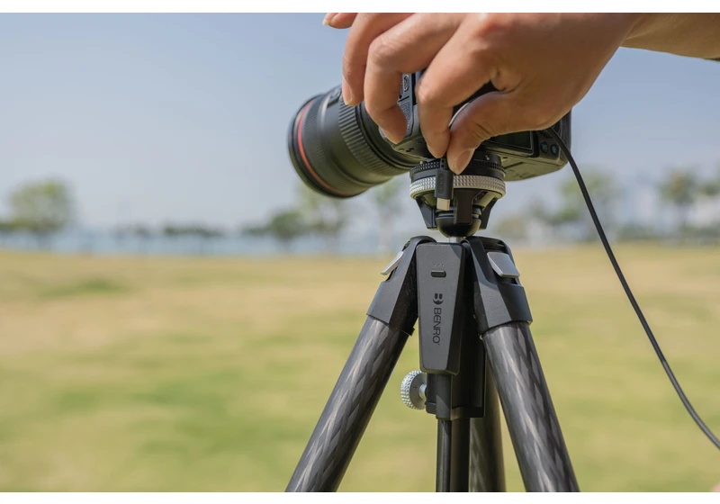 Experience a tripod like no other with the auto-levelling Benro Theta