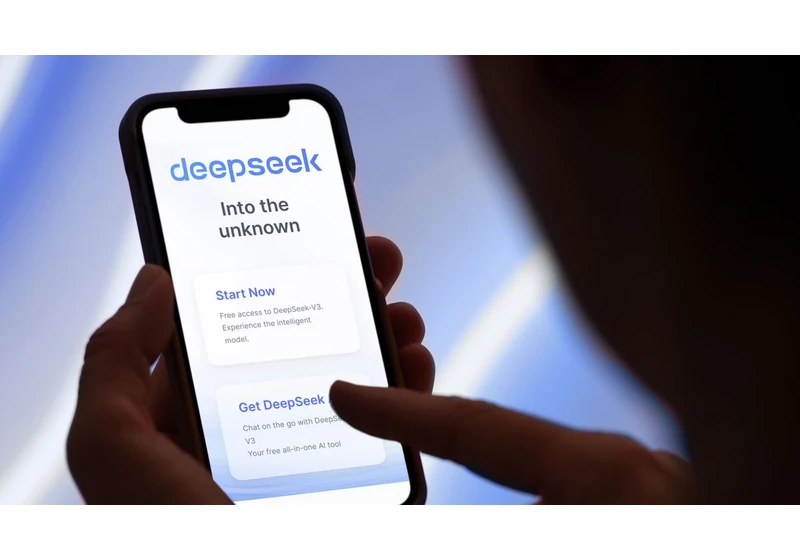  DeepSeek ‘incredibly vulnerable’ to attacks, research claims 