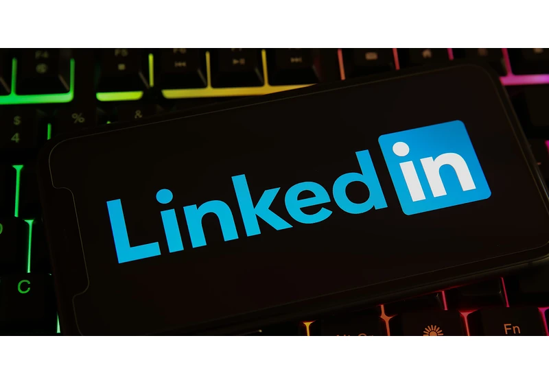 LinkedIn Adds Ratings & Reviews to User Profiles via @sejournal, @MattGSouthern