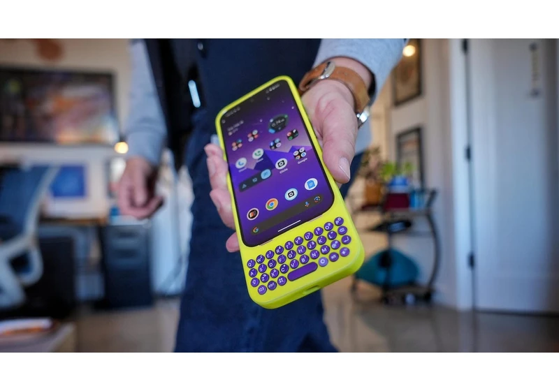 Clicks Expands Its Smartphone Keyboard Cases to Pixel and Galaxy Android Models