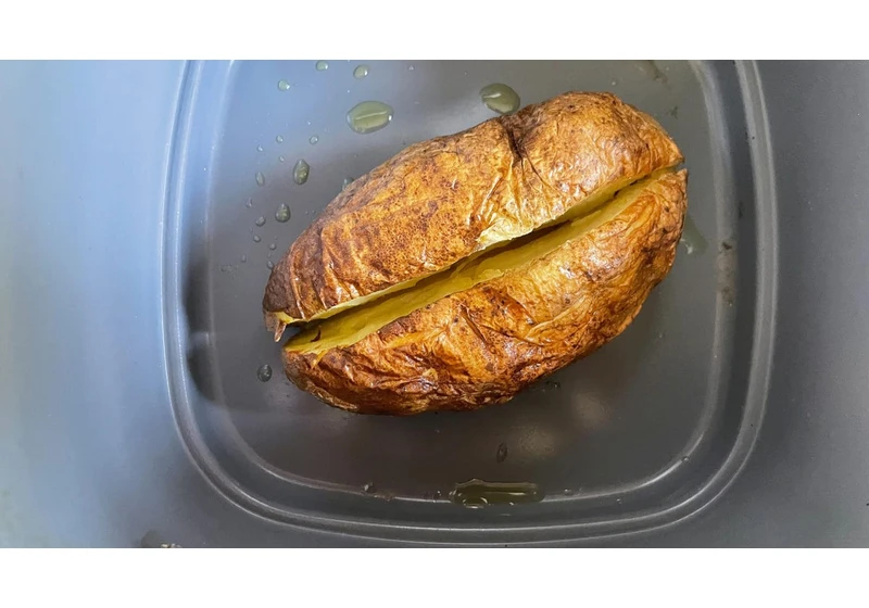 This 12-Minute Method for Making Baked Potatoes Is the Best I've Tried