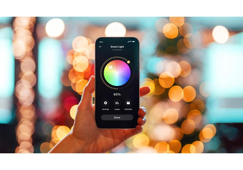 These Smart Xmas Lights Will Give You a Total Holiday Makeover