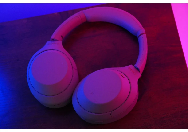 Amazon has slashed 50% off the 5-star Sony WH-1000XM4 headphones