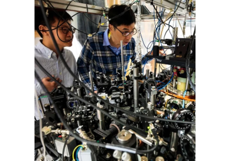Vědci poprvé v laboratoři pozorovali kvantovou superchemii