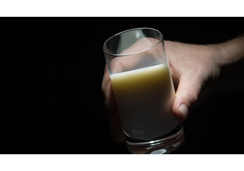 Raw milk recalled for containing bird flu virus, California reports