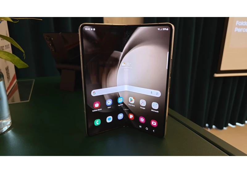  Samsung Galaxy Z Fold 6 leaks hint at a controversial camera redesign 