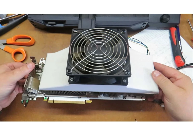  Graphics Card Cooled With 3D-Printed Housing for Server Fan 