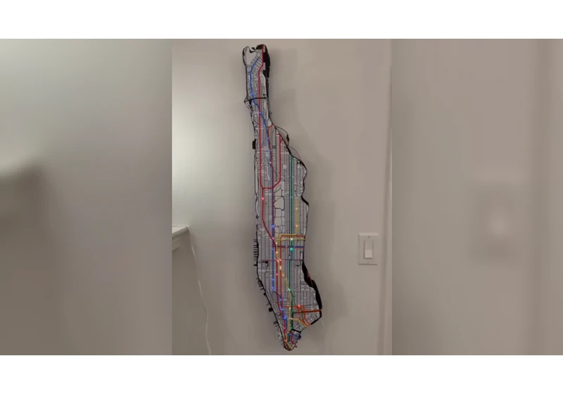  This Raspberry Pi map of Manhattan shows real-time subway train status 