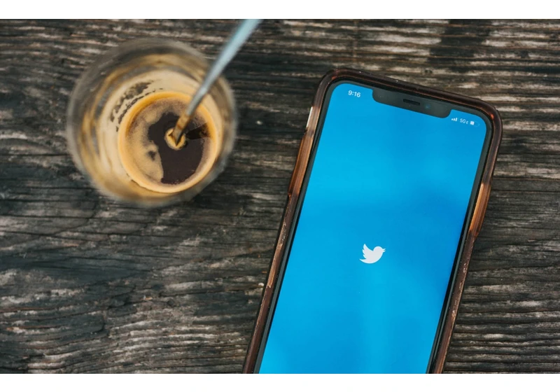 Twitter Blue to cost more on iPhone