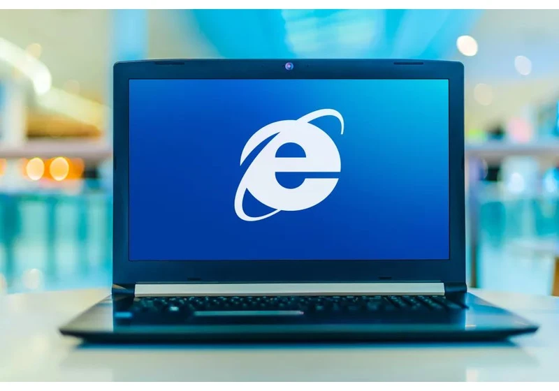  Microsoft Stabs a Stake Through Internet Explorer's Heart on Valentine's Day 