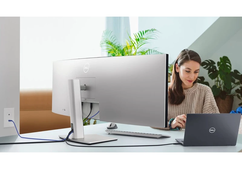  Dell's new UltraSharp 49 Curved Monitor puts two 27-inch displays inside one screen 