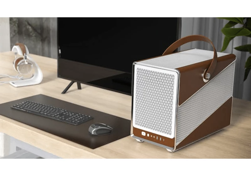 This itty bitty PC case will divide friends, and I want one