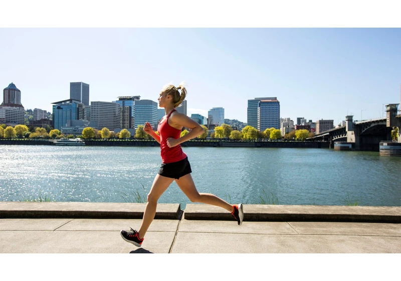 Running Gear Guide: What You Need for the Never-Ending Summer