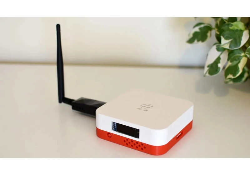  Raspberry Pi Travel Router Takes Wi-Fi on the Go 