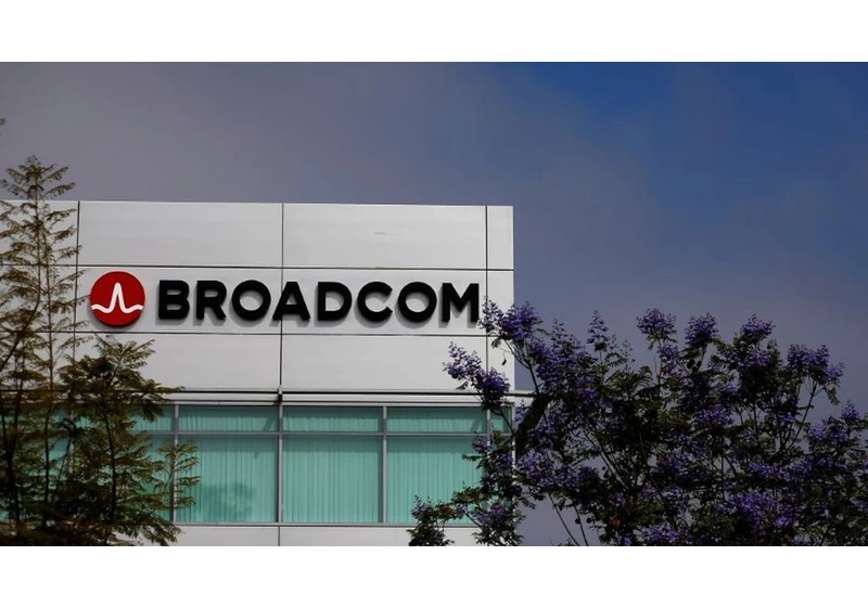  Apple's new BFF, Broadcom, reveals three hyperscalers want to deploy 1,000,000 GPUs or XPUs by 2027; something that will make Nvidia wince 