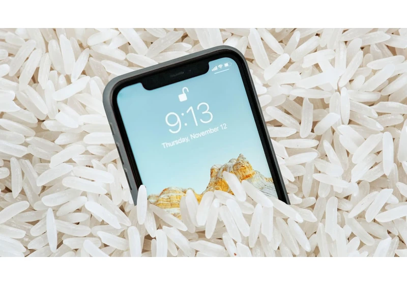 Apple has a warning: Don’t put your iPhone in rice if it gets wet