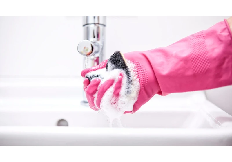 Want to Clean Your Bathroom in 10 Minutes or Less? Here's How