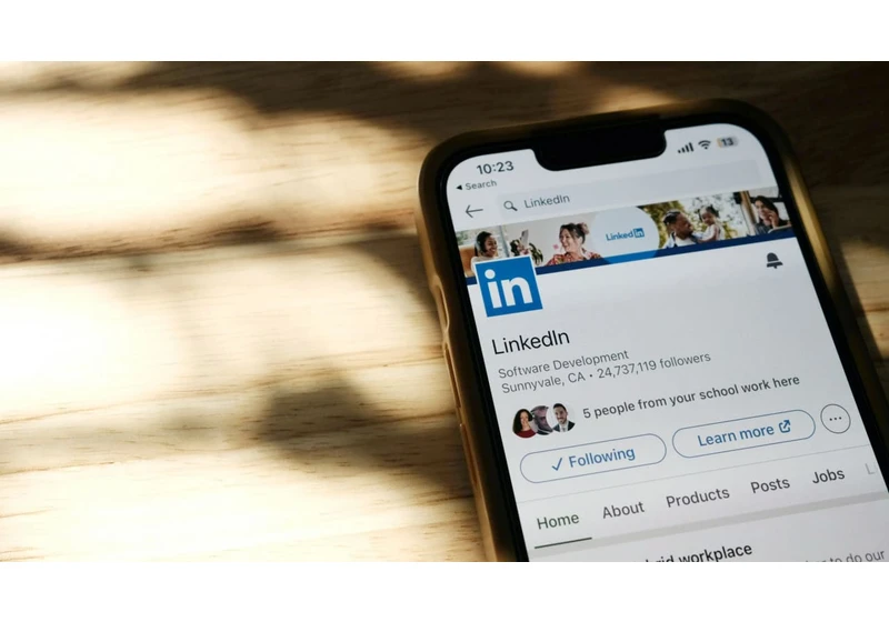 Facebook and X gave up on news. LinkedIn wants to fill the void