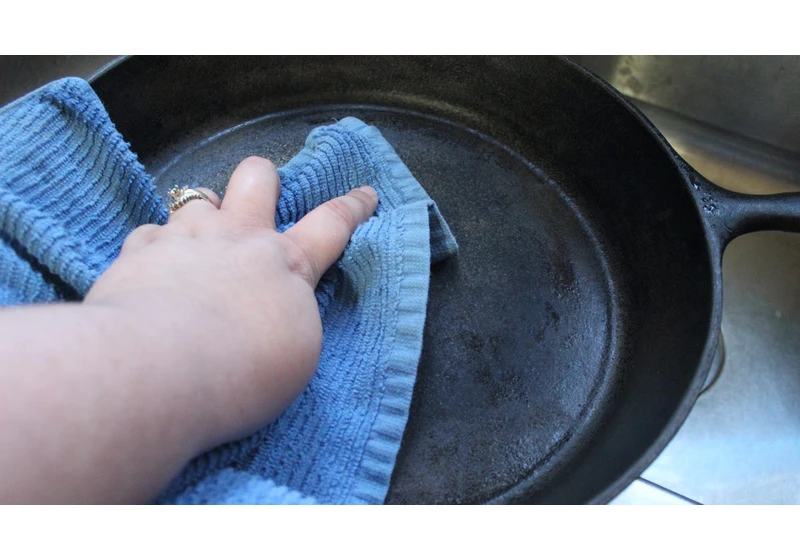 How to make old cast iron pans look like new