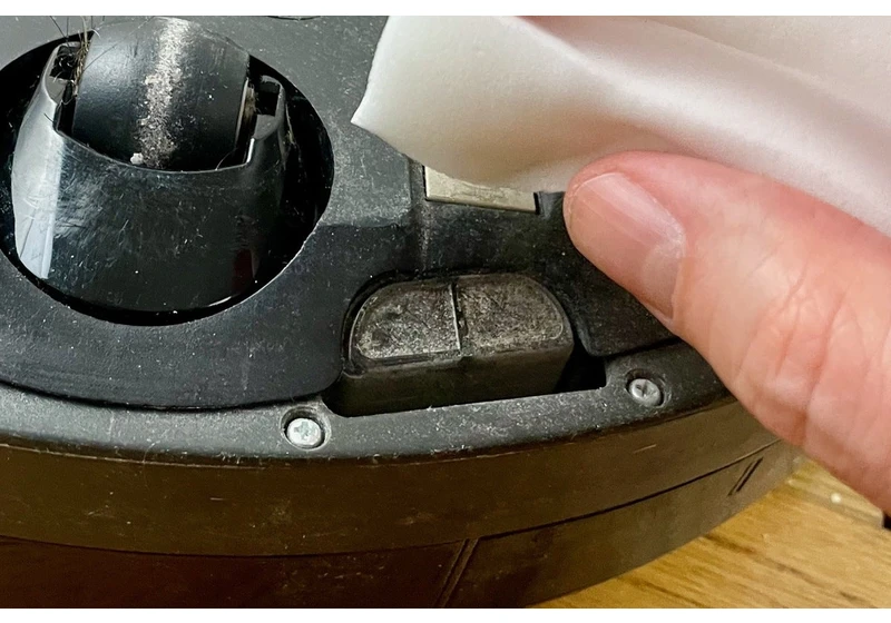 Got a Roomba? Clean these filthy components right now