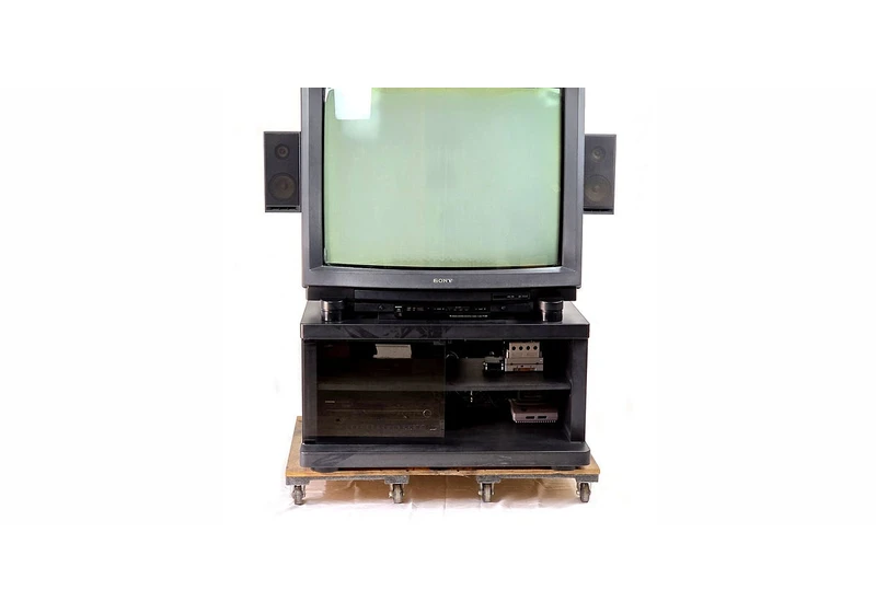 The journey to save the last known 43-inch Sony CRT